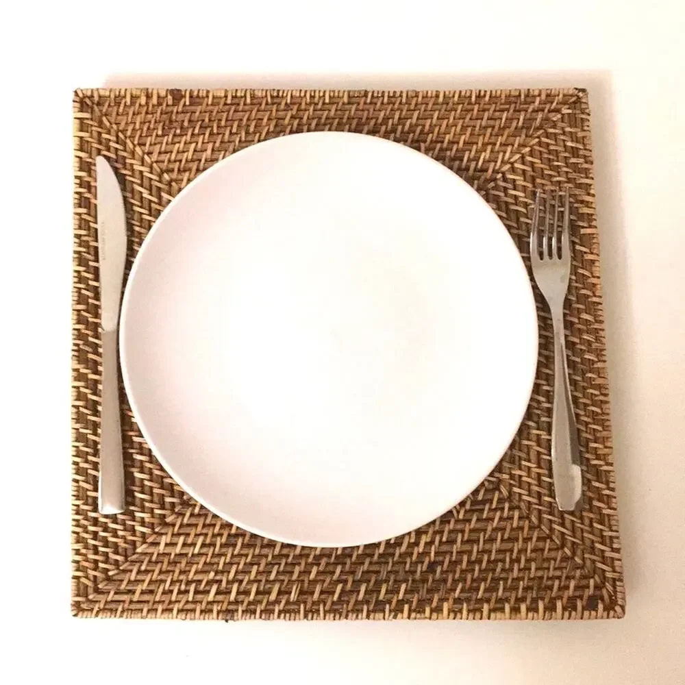 Home decor place plate rattan bohemian EUC set 4